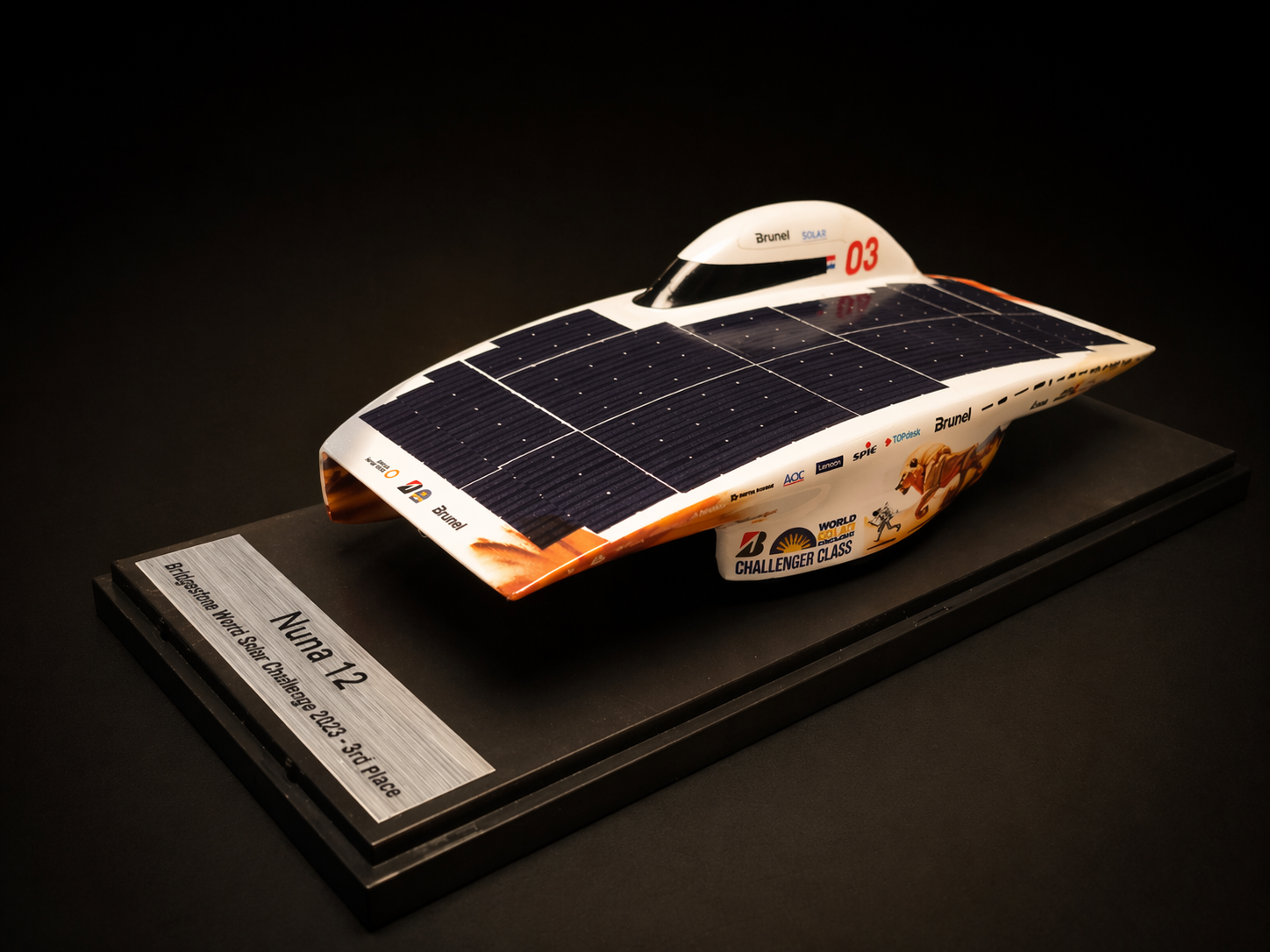 Nuna 12 – 100 Solar Challenge-auto’s in miniatuur